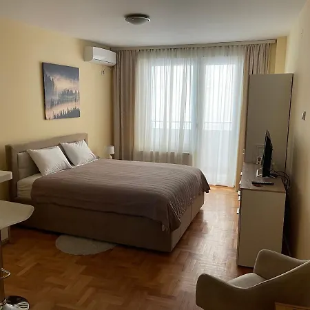 Trident 2 Apartment Nis